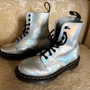 Doc Martens worn a few times .. Silver with Nlavk laces Size women’s 6